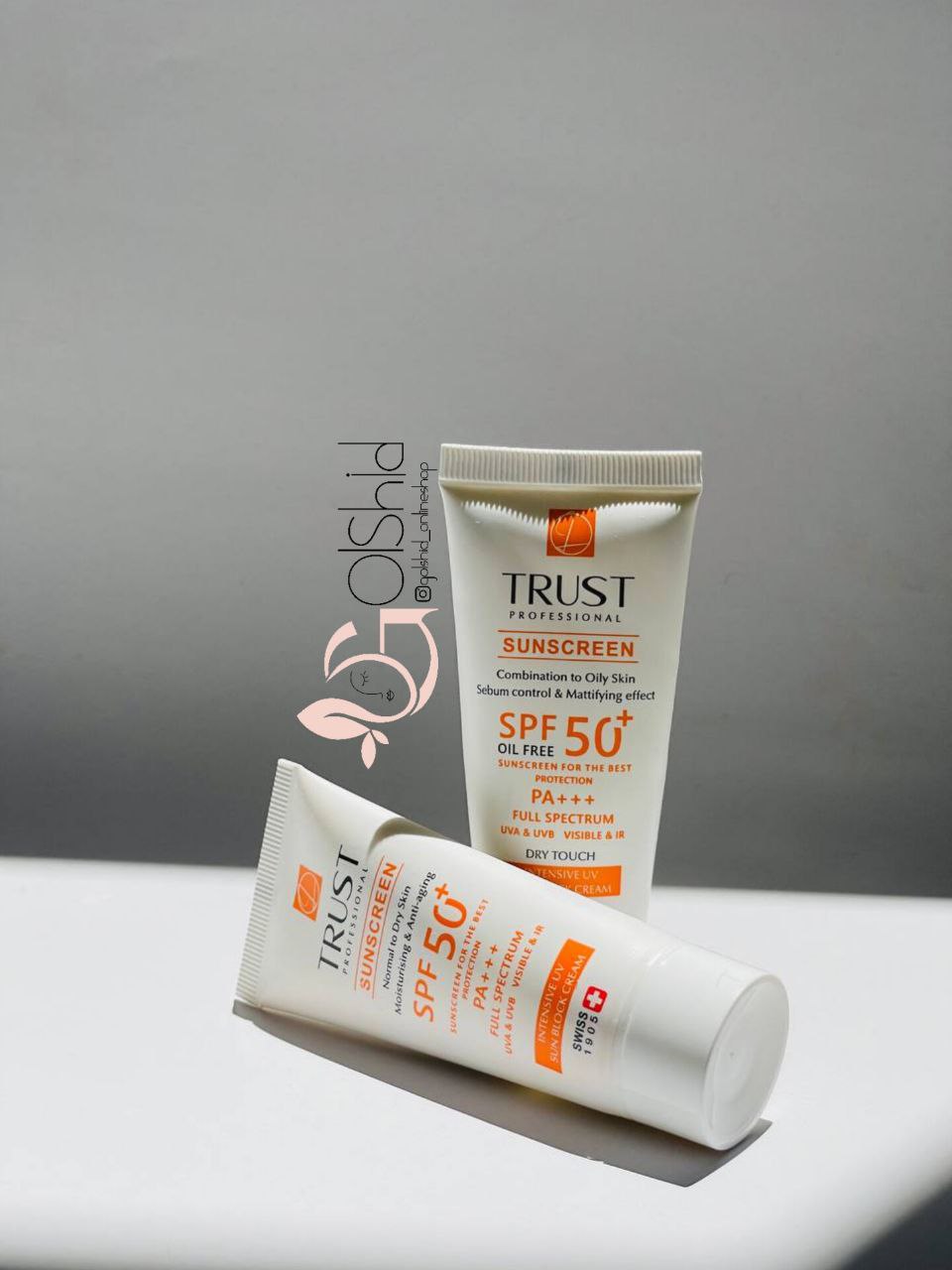 ضد آفتاب بی رنگ پوست خشک تراست