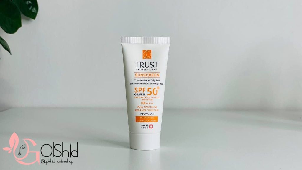 ضد آفتاب پوست چرب تراست